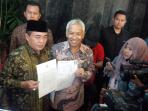 ketua-dpr-ri-ade-komarudin-menunjukan-surat-usulan-presiden-jokowi_20160902_120254.jpg