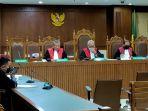 ketua-majelis-hakim-albertus-usada-menjatuhkan-hukuman-3-tahun-penjara.jpg