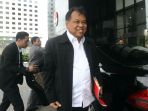 ketua-mk-bersama-hakim-mk-diperiksa-kpk_20170216_145011.jpg