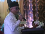 ketua-mpr-buka-bersama-dengan-presiden-dan-pimpinan-partai_20150623_104821.jpg