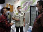 ketua-mpr-ri-bambang-soesatyo-saat-mengunjungi-pabrik-phc-indonesia-di-cikarang.jpg