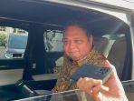 ketua-umum-partai-golkar-airlangga-hartarto-di-istana-kepresidenan-45.jpg