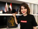 ketua-umum-partai-solidaritas-indonesia-psi-grace-natalie_20190430_215155.jpg