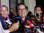 ketua-umum-seknas-jokowi-muhammad-yamin-saat-ditemui-usai-rapat-relawan-joko_20180815_083253.jpg