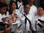 ketua-umum-tim-jokowi-mania-immanuel-ebenezer-di-mapolda-metro-jaya.jpg