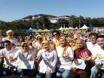 ketua-umum-tp-pkk-provinsi-jawa-barat-atalia-praratya-bersama-perwakilan-tropicana-slim-melakukan.jpg