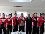 ketua-wingchun-tradisional-indonesia-bersama-menpora_20160120_155752.jpg