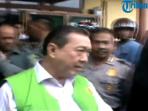 ketuk-palu-hakim-untuk-mantan-anggota-mpr-budiono-tan_20150425_142501.jpg