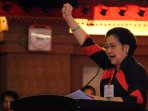 ketum-dpp-pdip-terpilih-menutup-kongres-iv-pdip-bali_20150412_182535.jpg