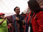 ketum-psbi-buka-pesta-bolon-untuk-jaga-tradisi-budaya-batak_20170703_163011.jpg