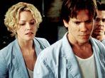 kevin-bacon-elisabeth-shue-dan-josh-brolin-dalam-film-hollow-man-2000.jpg