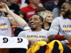 kevin-love-jr-smith-dan-lebron-james_20180725_145544.jpg