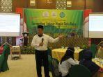 kh-drs-m-dian-nafi-pengasuh-pondok-pesantren-al-muayyad.jpg