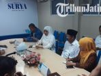 khofifah-di-kantor-tribun-jatim_20180206_093327.jpg