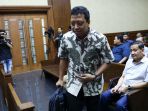 khofifah-indar-parawansa-bersaksi-dalam-sidang-sidang-romahurmuziy_20191211_152227.jpg