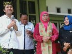 khofifah-indar-parawansa-dan-emil-dardak_20180107_101502.jpg
