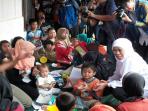 khofifah-indar-parawansa-longsor-banjarnegara_20141214_220824.jpg