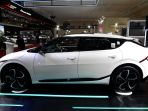 kia-ev6-gt-line-dipamerkan-di-ajang-gjaw-2023_20230312_182037.jpg