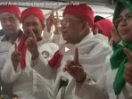 kiai-maruf-amin-gembira-dapat-serban-merah-putih_20181004_141517.jpg