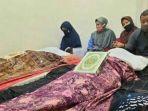 kiai-nu-bantaeng-drs-h-m-idrus-makkawaru-dan-sitti-saniah-haruna-yang-meninggal-dunia.jpg