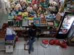 kiat-pedagang-pasar-yakinkan-pelanggan-di-masa-ppkm_20210905_181800.jpg
