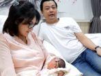kiki-amalia-bersama-suami-dan-anaknya.jpg