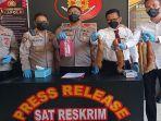 kikilberformalin1.jpg