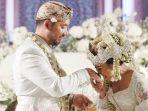 kiky-saputri-resmi-dipinang-sang-pujaan-hati-muhammad-khairi-sabtu-2812023-mahar.jpg