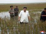 kim-jong-un-kerusakan-akibat-banjir-di-nampo.jpg