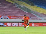 kiper-barito-putera-m-riyandi-saat-tampil-melawan-tira-persikabo.jpg
