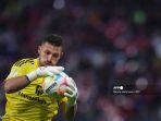kiper-hamburger-sv-daniel-heuer-fernandes-di-liga-jerman.jpg