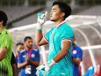 kiper-persebaya-surabaya-ernando-ari-saat-membela-timnas-u23-indonesia.jpg