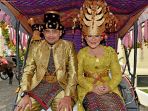 kirab-kereta-kencana-pengantin-kahiyang-dan-bobby-di-medan_20171126_162601.jpg