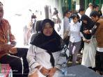 kisah-perjuangan-ibu-peserta-skb-nekat-ikuti-tes-cpns-pascamelahirkan-dan-jawab-soal-di-ambulans.jpg