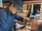 kisah-tukang-cukur-di-denpasar-bergaji-rp-9-juta-bisa-beli-tanah-dari-hasil-nyukur-rambut-di-bali.jpg