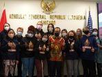 kjri-chicago-menerima-kedatangan-sembilan-mahasiswa-goshen-college-indiana.jpg