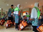 kloter-pertama-jamaah-haji-2017_20170727_201411.jpg