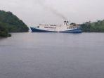 kmp-amadea-berhasil-dievakuasi.jpg