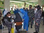 koarmada-i-kembali-menggelar-serbuan-vaksinasi-19-bagi-santri-d.jpg