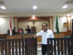 komang-wilantara-usai-sidang-korupsi_20170707_122557.jpg