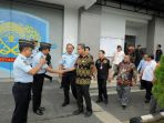 komisi-iii-dpr-ri-meninjau-lapas-bali_20170712_152854.jpg