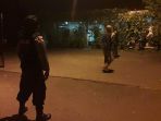 komisi-pemberantasan-korupsi-kpk-menggeledah-rumah-pribadi-bupati-kabupaten-bandung-barat_20180412_232448.jpg