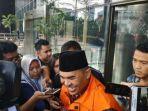 komisi-pemberantasan-korupsi-kpk-resmi-menahan-bupati-jepara-ahmad-marzuqi.jpg