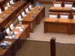 komisi-xi-dpr-menggelar-rapat-kerja-dengan-menteri-keuangan.jpg