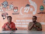 komisioner-divisi-teknis-kpu-jabar-endun-abdul-haq_1_20171127_122440.jpg