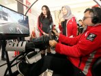 kompetisi-balap-mobil-virtual_20160728_021822.jpg