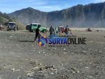 komunitas-bromo-lovers-pungut-sampah-plastik_20180702_202039.jpg