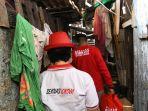 komunitas-gerakan-berbagi-susuri-gang-sempit-bantu-warga.jpg