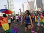 komunitas-lgbti-peringati-idahot-di-car-free-day_20150517_173002.jpg