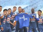 konate-makan-dkk-lakukan-selabrasi_20181112_115828.jpg